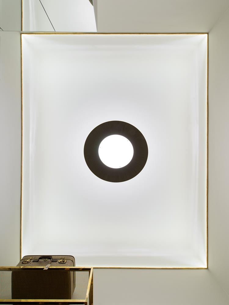 Die Decke des Entrées – Foto: Sorin Morar