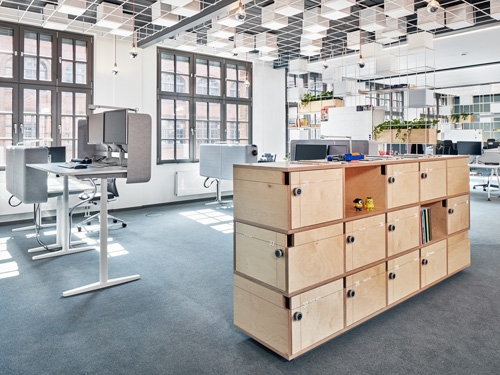 Lockers – Photo: Eduardo Perez