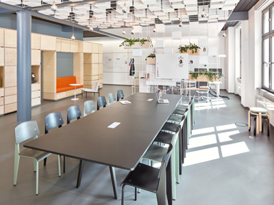 Entrance and Communal Room – Photo: Eduardo Perez