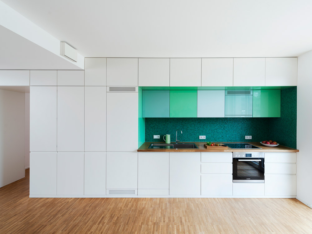 the kitchen – Photo: Sorin Morar