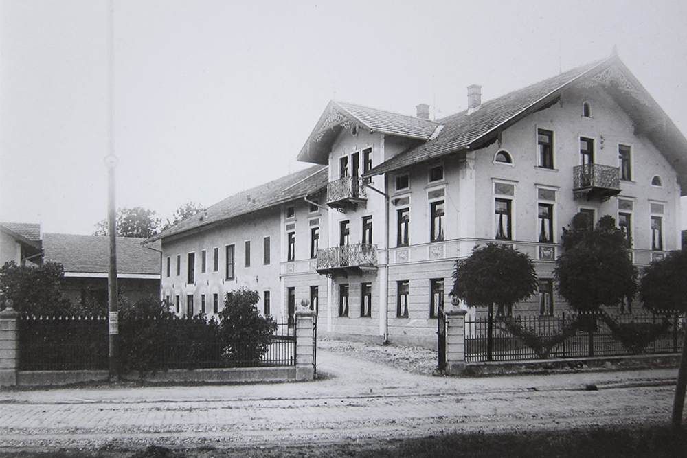 <br />
<b>Warning</b>:  Undefined variable $img_alt in <b>/home/clients/139902027b02ca8b3b5e9f9cb333faed/sites/ifub.de/wp-content/themes/ifub-theme/template-project.php</b> on line <b>126</b><br />
